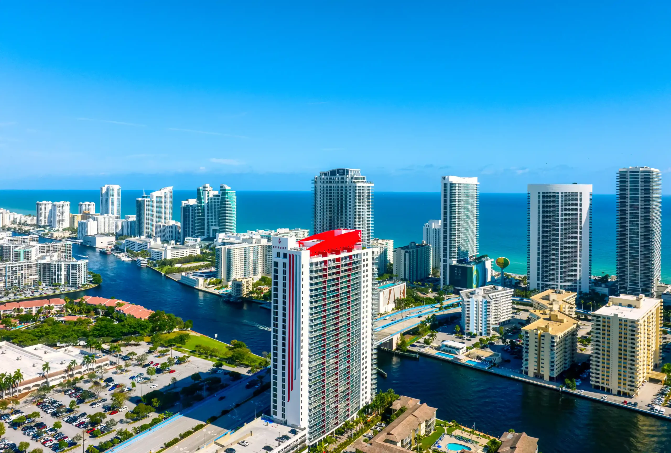 Del Toro Insurance office in Hallandale Beach Blvd, Florida
