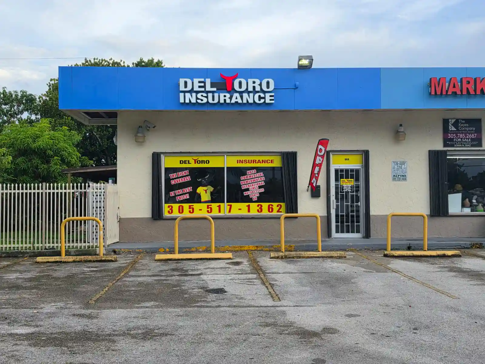 Del Toro Insurance office at 869 W Palm Dr, Florida City, FL 33034